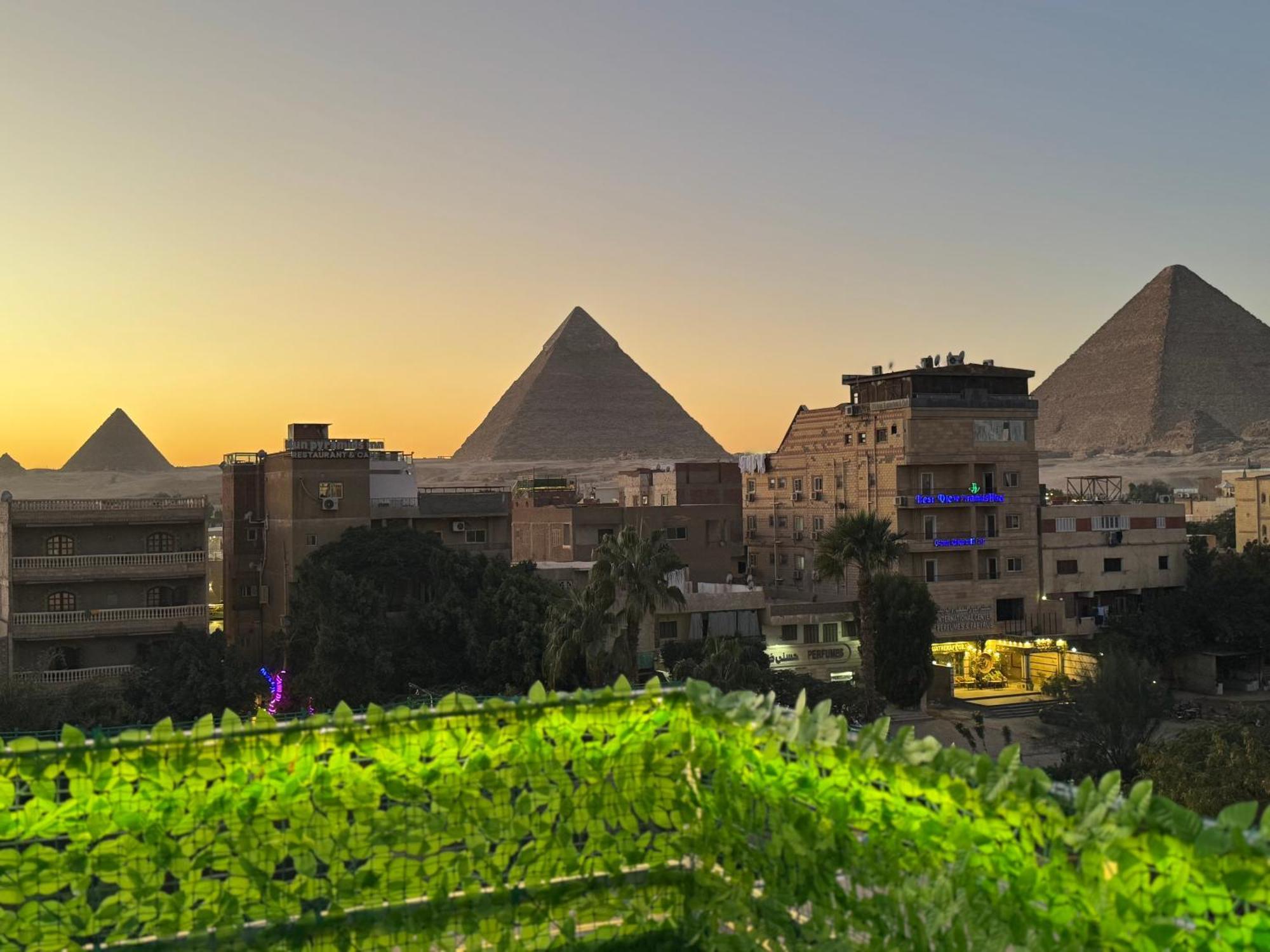 Nefertiti Pyramids View Hotel Caïro Buitenkant foto