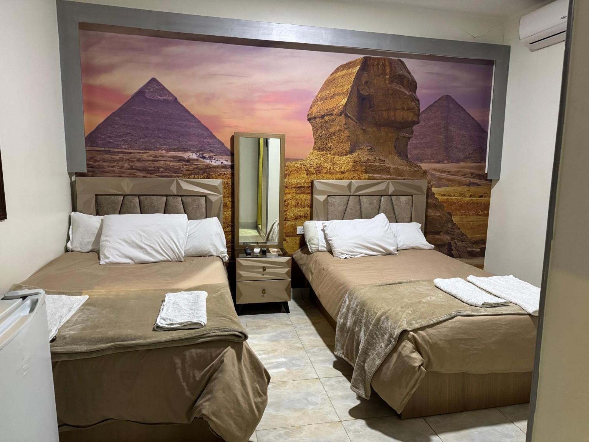 Nefertiti Pyramids View Hotel Caïro Buitenkant foto