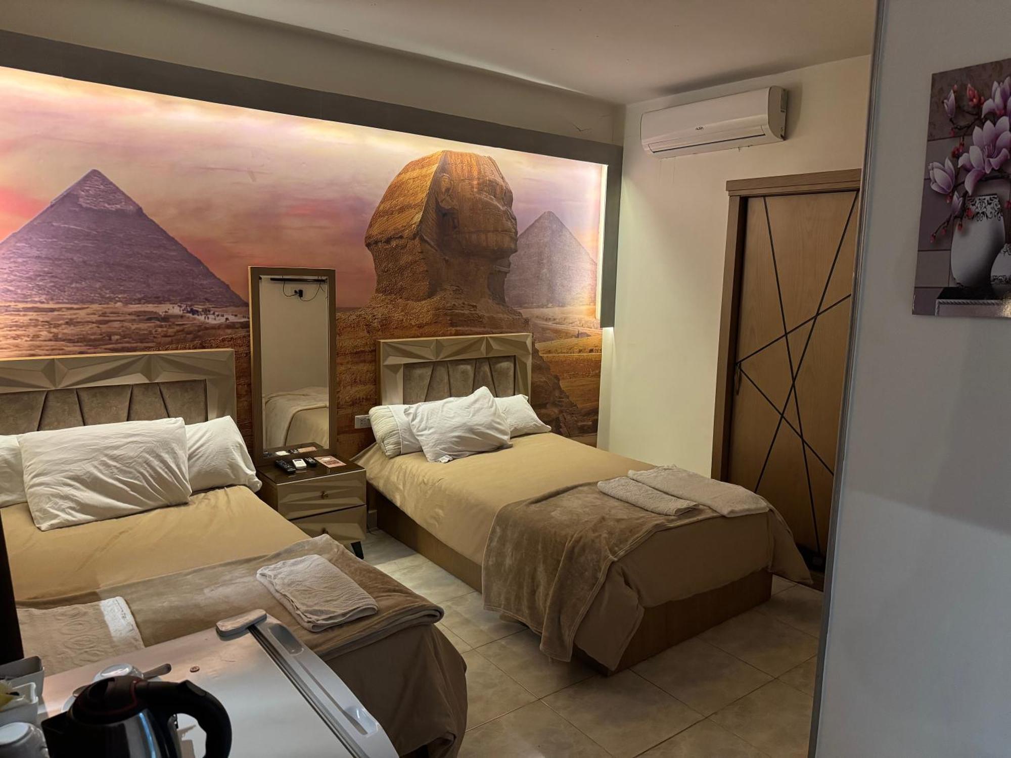 Nefertiti Pyramids View Hotel Caïro Buitenkant foto