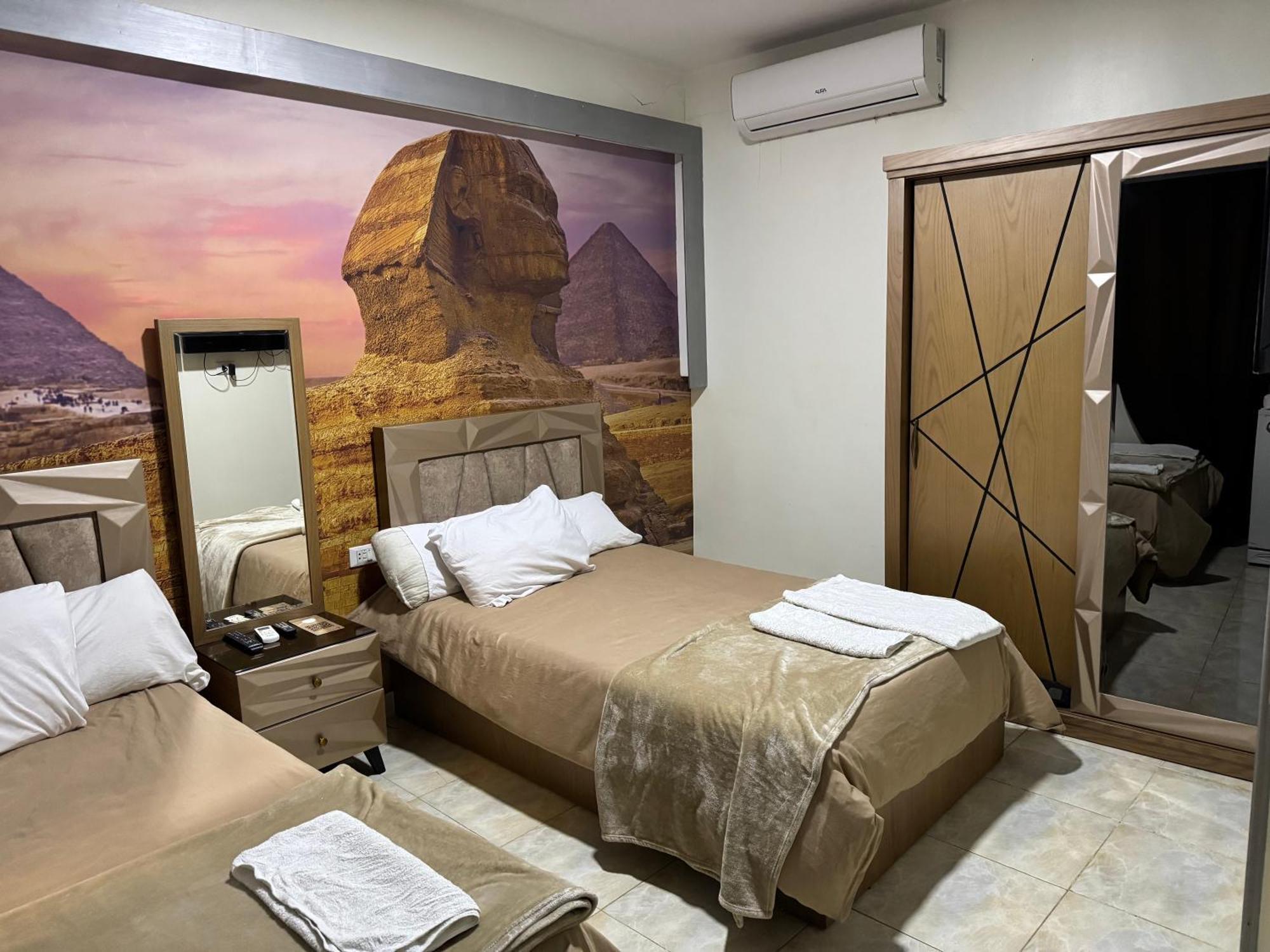 Nefertiti Pyramids View Hotel Caïro Buitenkant foto