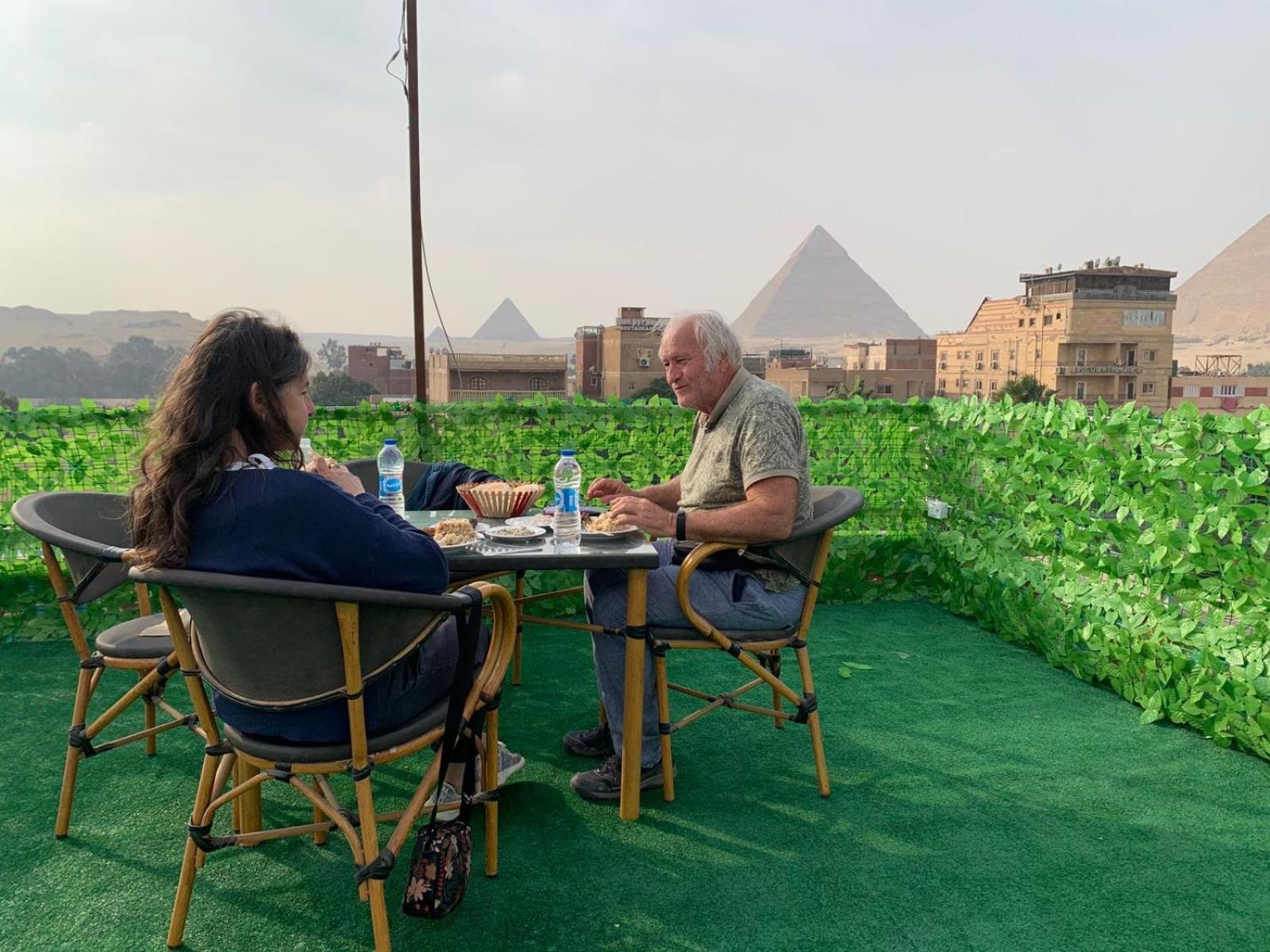 Nefertiti Pyramids View Hotel Caïro Buitenkant foto